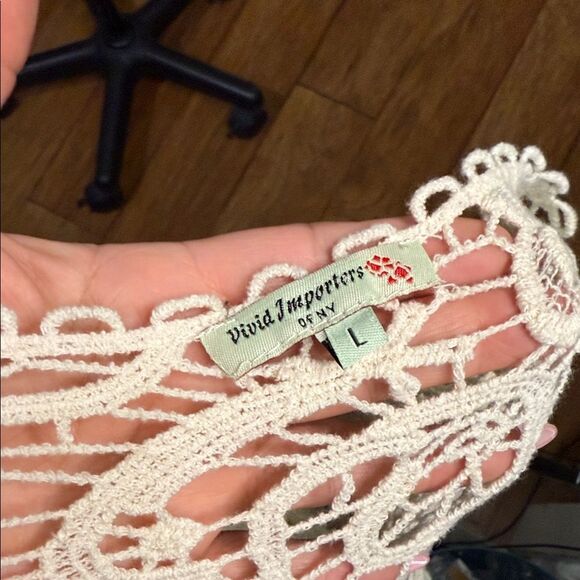 Elegant Cream Lace Blouse - Picture 7 of 7